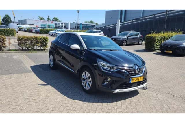 Renault Captur (2021) thumbnail 2