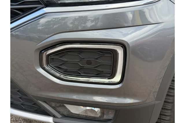 Volkswagen T-Roc (2021) thumbnail 6