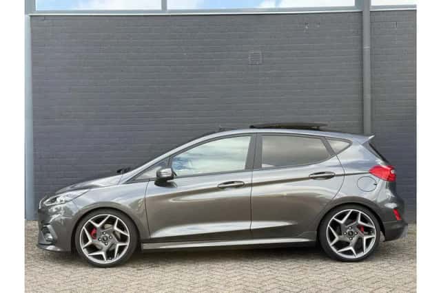 Ford Fiesta (2021) thumbnail 2