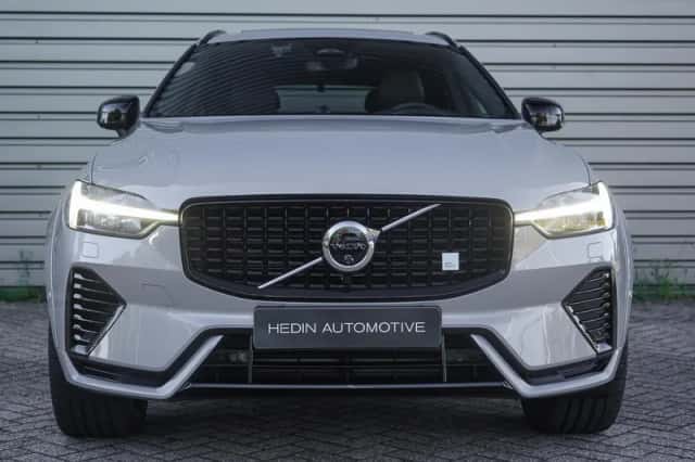 Volvo XC60 (2025) thumbnail 2
