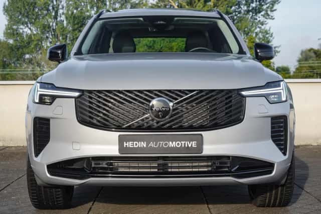 Volvo XC90 (2025) thumbnail 2