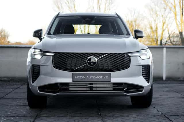 Volvo XC90 (2025) thumbnail 2