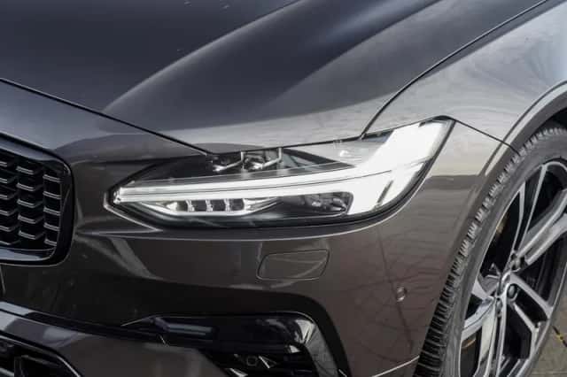 Volvo V90 (2025) thumbnail 4