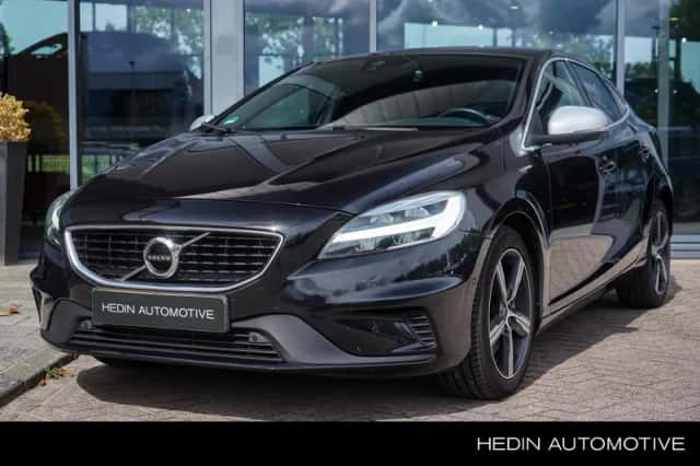Volvo V40 (2018) thumbnail 1