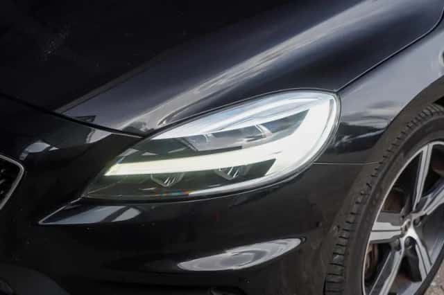 Volvo V40 (2018) thumbnail 4