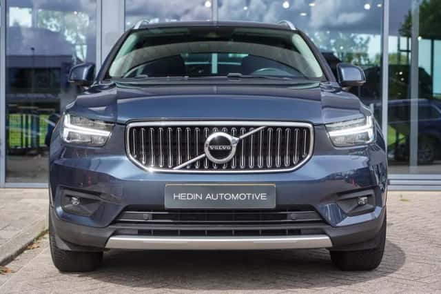 Volvo XC40 (2021) thumbnail 2