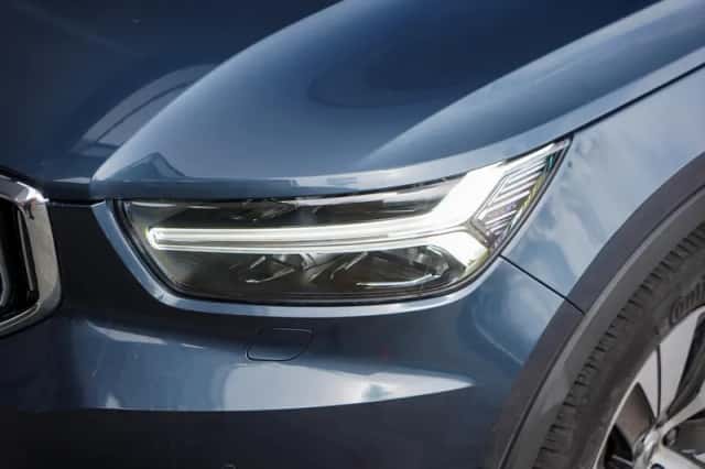 Volvo XC40 (2021) thumbnail 4