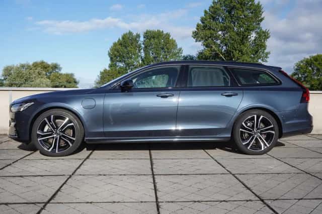 Volvo V90 (2025) thumbnail 3