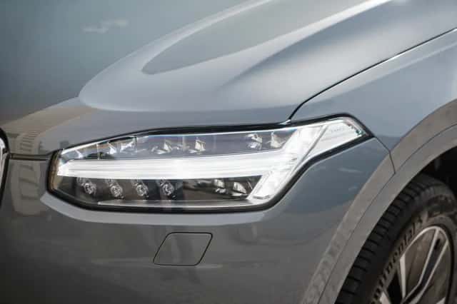 Volvo XC90 (2021) thumbnail 4