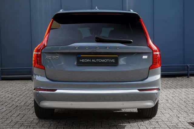 Volvo XC90 (2021) thumbnail 5