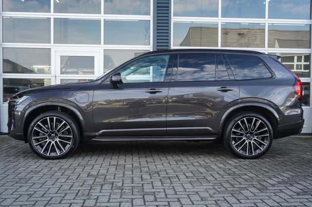 Volvo XC90 (2026) thumbnail 3