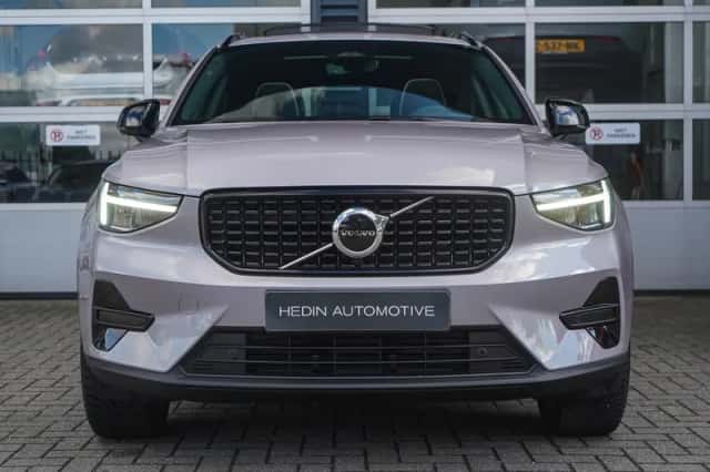 Volvo XC40 (2026) thumbnail 2