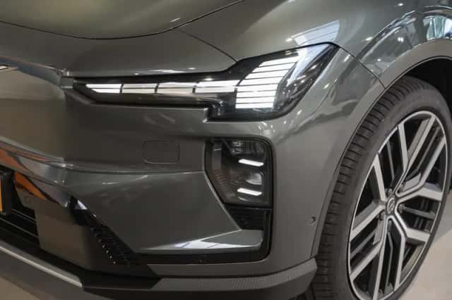 Volvo EX60 (2026) thumbnail 4