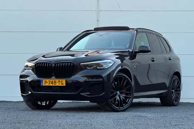 BMW X5 (2022) thumbnail 1