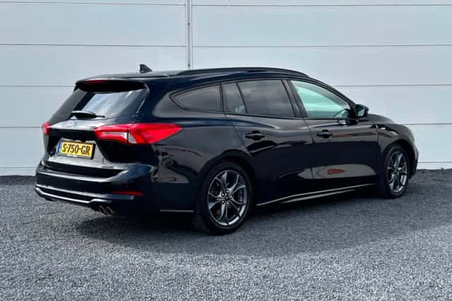 Ford Focus (2020) thumbnail 2