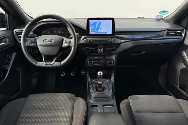 Ford Focus (2020) thumbnail 3