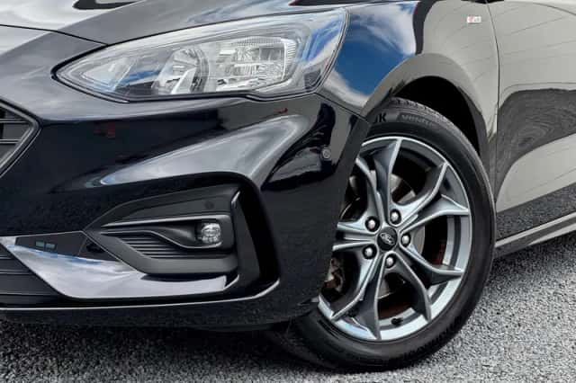 Ford Focus (2020) thumbnail 6