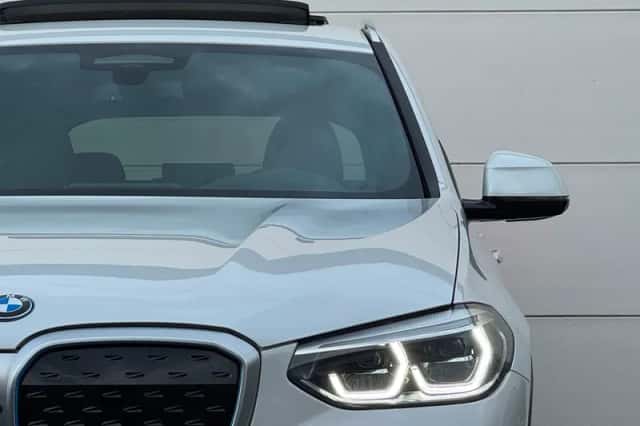 BMW iX3 (2021) thumbnail 6