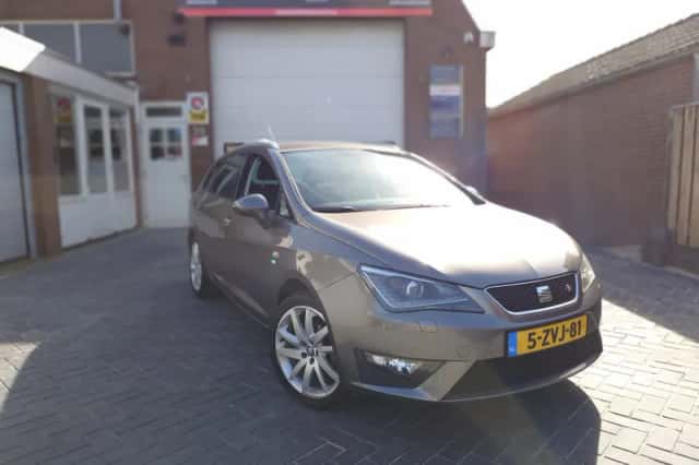 SEAT Ibiza (2015) thumbnail 1