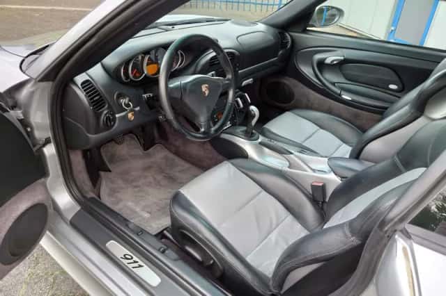 Porsche 911 (2004) thumbnail 3