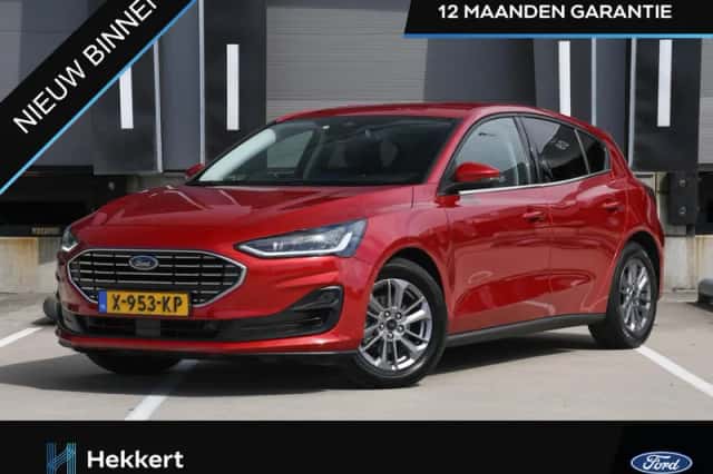 Ford Focus (2023) thumbnail 1