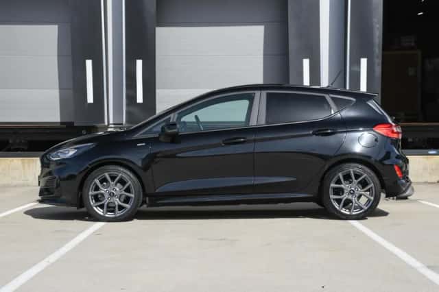 Ford Fiesta (2022) thumbnail 3