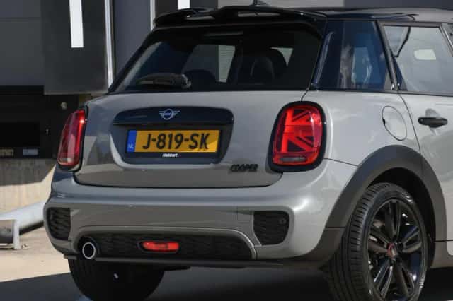 MINI Cooper (2020) thumbnail 6