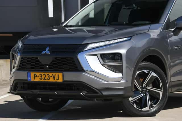Mitsubishi Eclipse Cross (2022) thumbnail 2