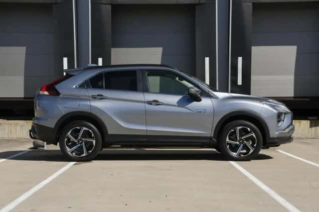 Mitsubishi Eclipse Cross (2022) thumbnail 4