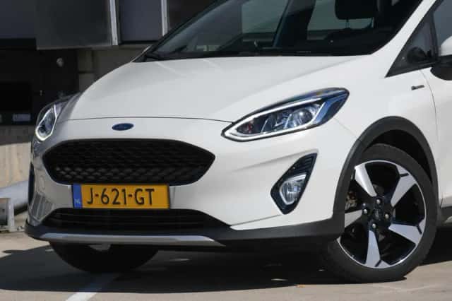 Ford Fiesta (2020) thumbnail 2