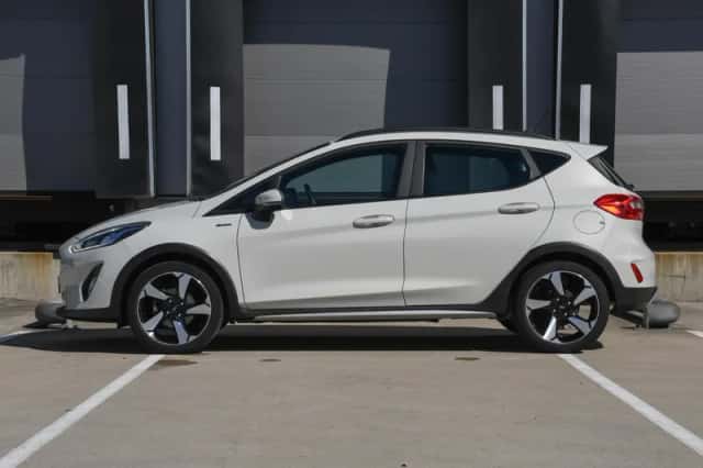 Ford Fiesta (2020) thumbnail 3