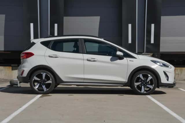 Ford Fiesta (2020) thumbnail 4
