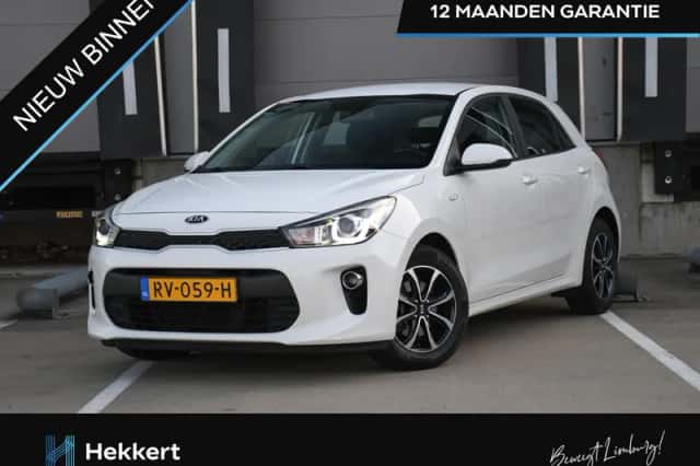 Kia Rio (2018) thumbnail 1
