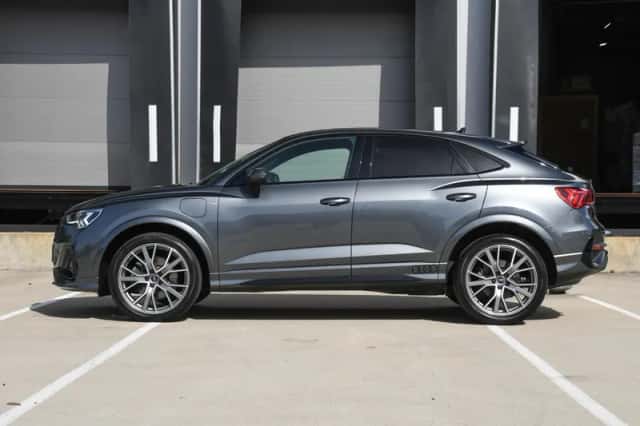 Audi Q3 (2022) thumbnail 3