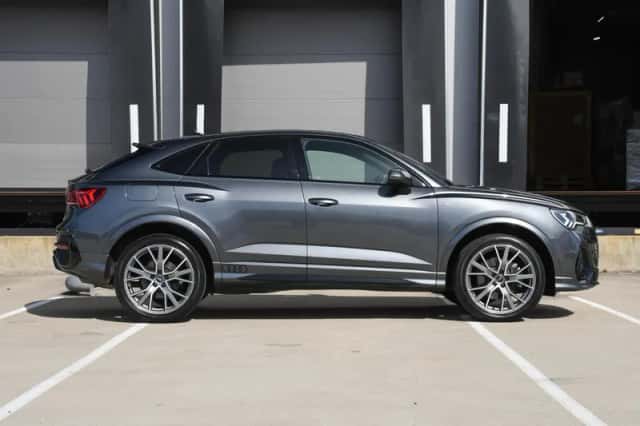 Audi Q3 (2022) thumbnail 4