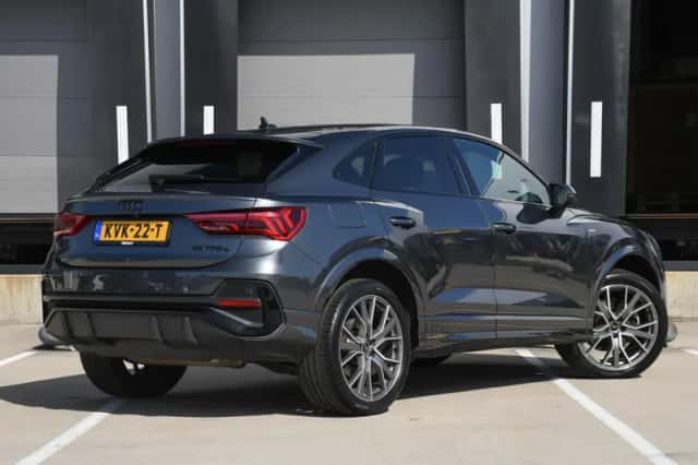 Audi Q3 (2022) thumbnail 5