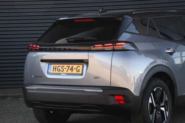 Peugeot e-2008 (2025) thumbnail 5