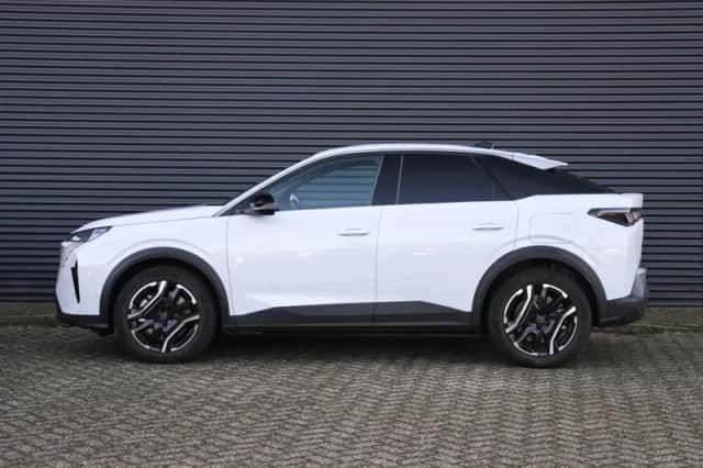 Peugeot e-3008 (2025) thumbnail 3