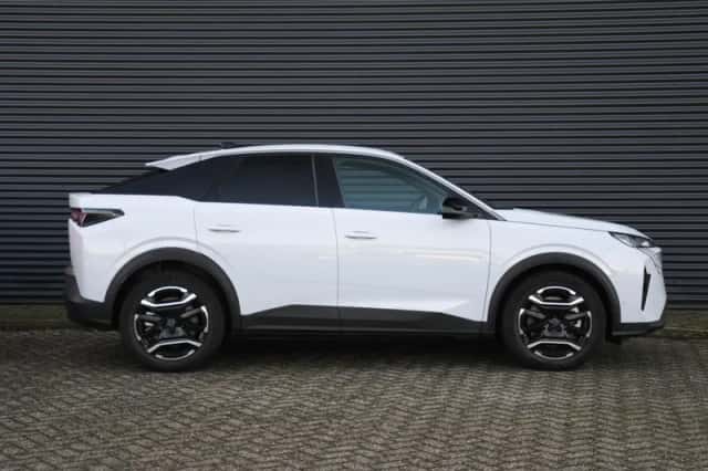 Peugeot e-3008 (2025) thumbnail 4