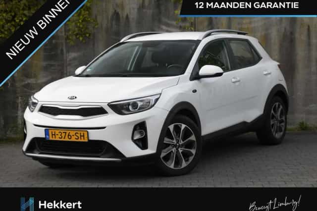 Kia Stonic (2020) thumbnail 1