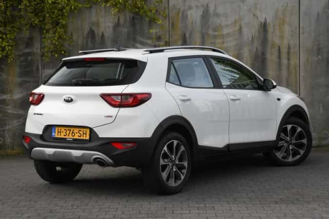 Kia Stonic (2020) thumbnail 5