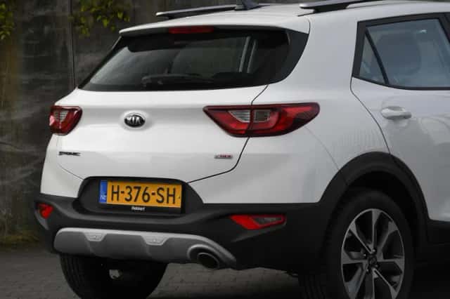 Kia Stonic (2020) thumbnail 6