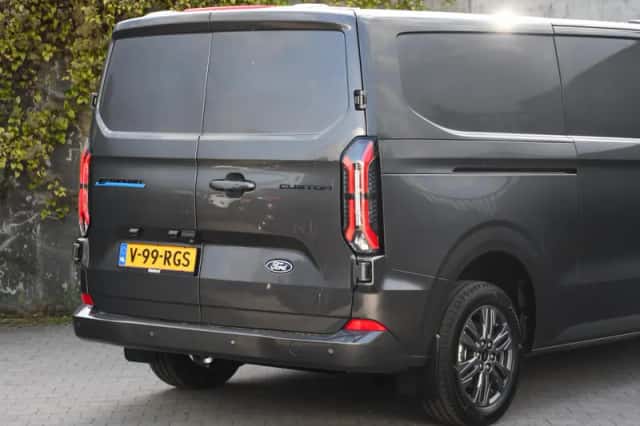 Ford E-Transit Custom (2026) thumbnail 6