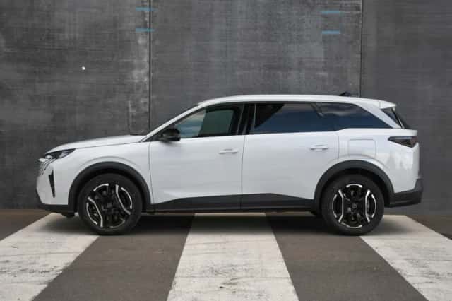 Peugeot 5008 (2026) thumbnail 3