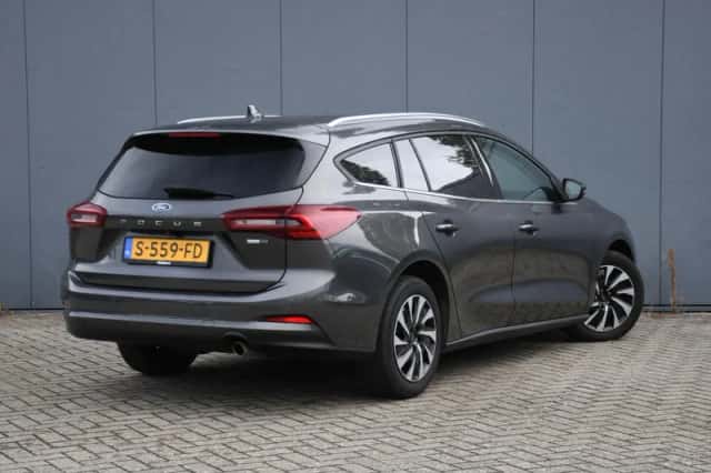 Ford Focus (2023) thumbnail 5