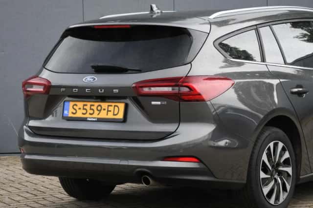 Ford Focus (2023) thumbnail 6