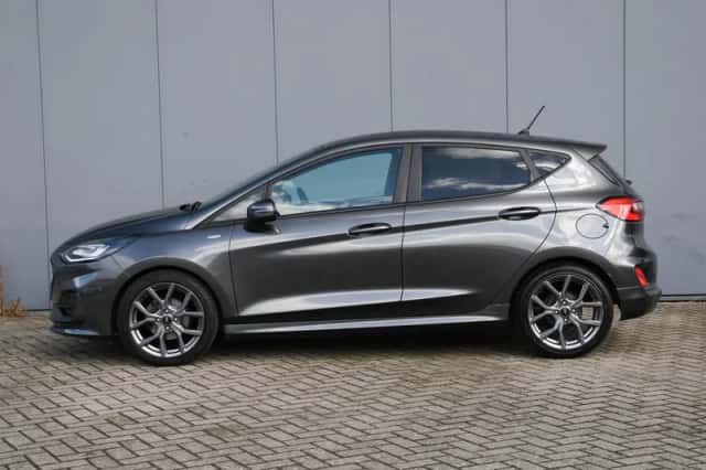 Ford Fiesta (2022) thumbnail 3