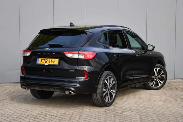 Ford Kuga (2023) thumbnail 5
