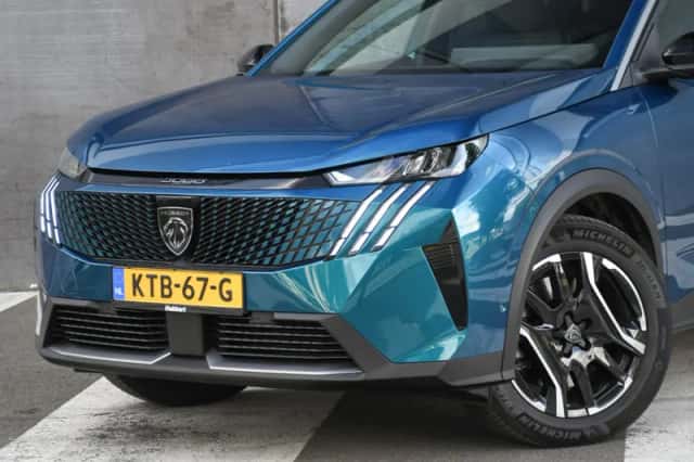 Peugeot 5008 (2026) thumbnail 2
