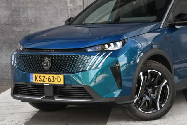 Peugeot 5008 (2026) thumbnail 2